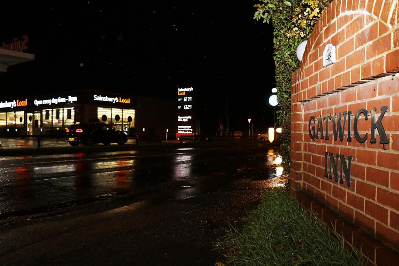 Gatwick Inn Horley Exterior photo
